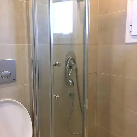 Emerald Mini Suite:your Deluxe In Kalamaria Apartament Saloniki